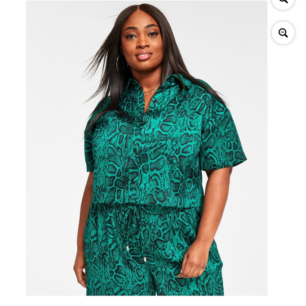 Nina Parker Green and Black Snake Print top and Wide leg Pants.